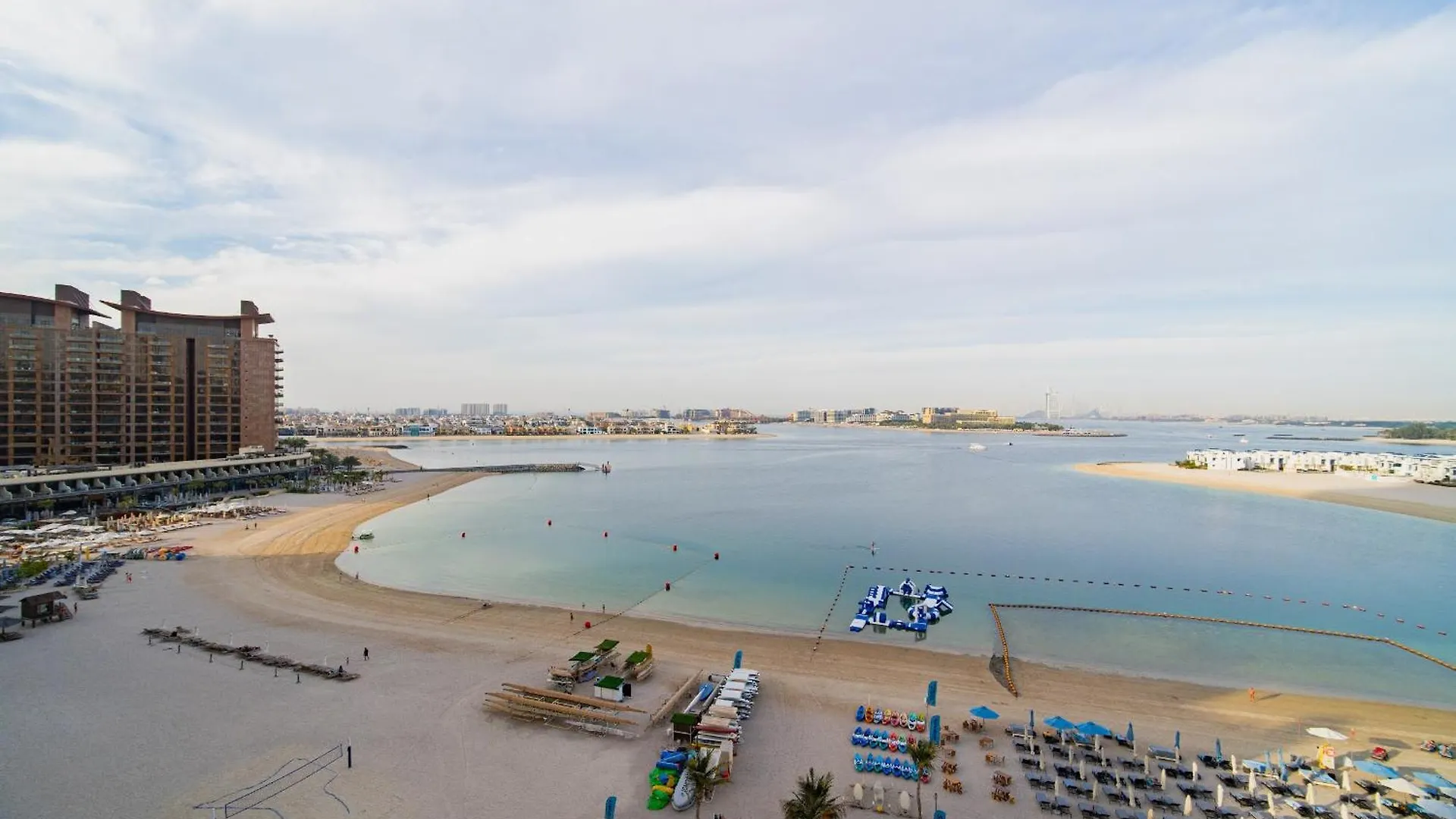 Your Private Beach With Sea View & Crib - Palm 2Br Dubai Apartment