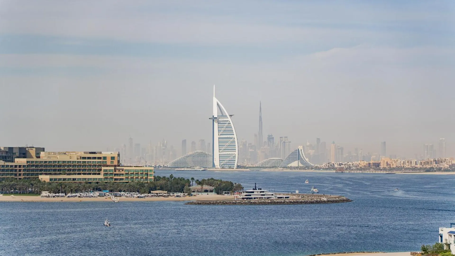 Apartment Your Private Beach With Sea View & Crib - Palm 2Br Dubai